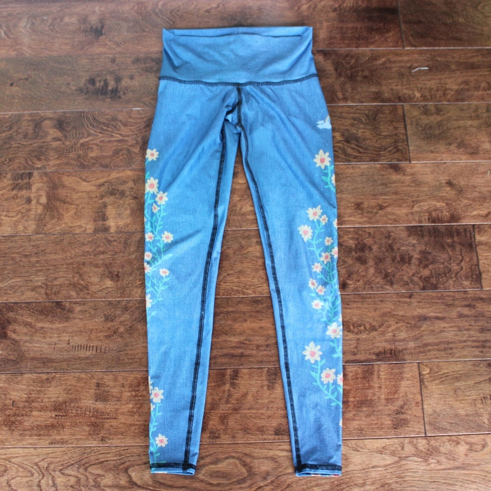EUC teeki woodstock hotpant yoga leggings